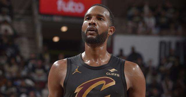 开云真人-骑士记者：莫布利夏天提升了投射技术 控球等方面也得到了加强