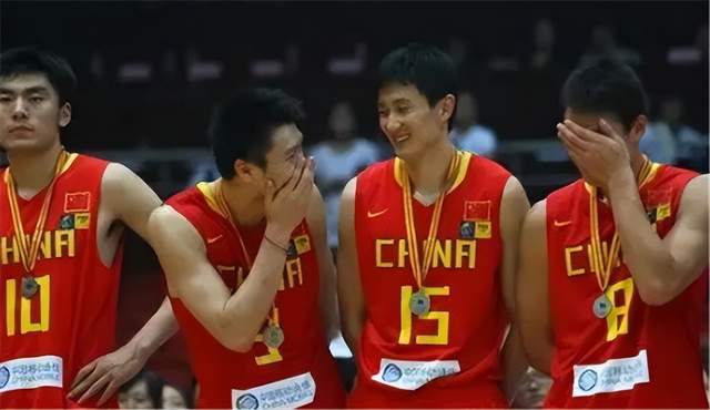 开云真人-两场世预赛过后，中国男篮已经告别了广东时代